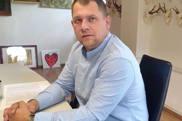 Stal sa znamym ako sponzor Hlasu