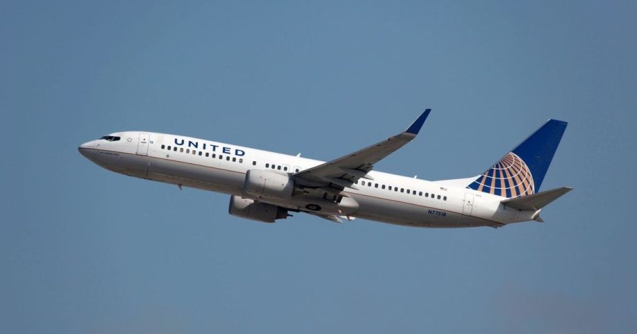 Chaos na letiskach v USA Chyba zastavila United Airlines meskali stovky letov