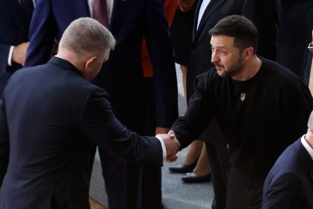 Je Robert Fico slovenskym Volodymyrom Zelenskym