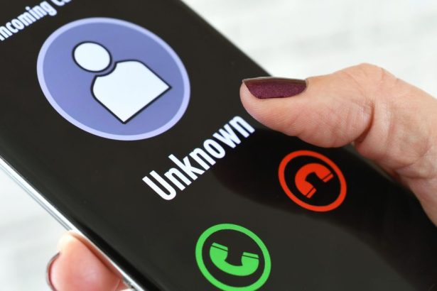 Nova vlna podvodnych telefonov Co odporucaju operatori