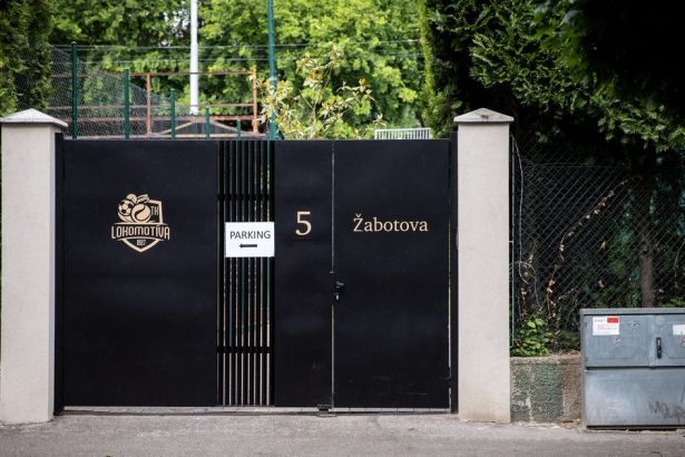 Statna dotacia a sukromny klub Kto profituje