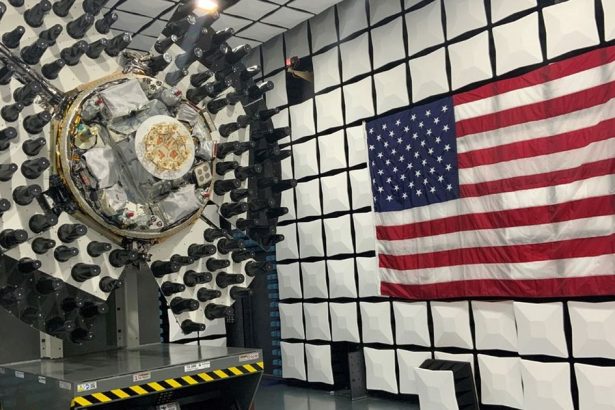 USA testuju novy typ satelitu na co sluzit