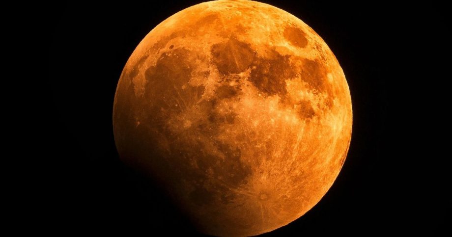 Co treba vediet Nedelne uplne zatmenie Mesiaca