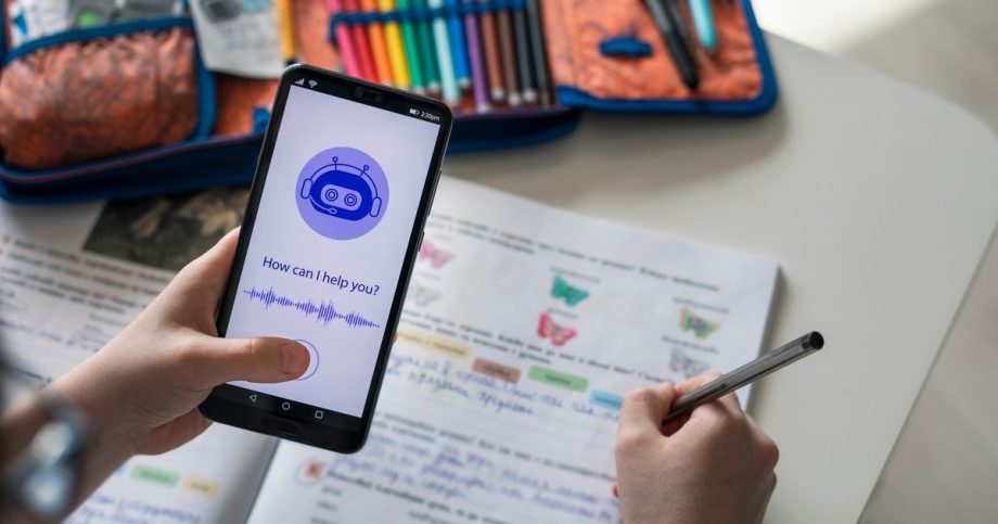 Drucker bije na poplach Pri AI nesmieme zopakovat chybu so socialnymi sietami Takto to zavedieme do skol