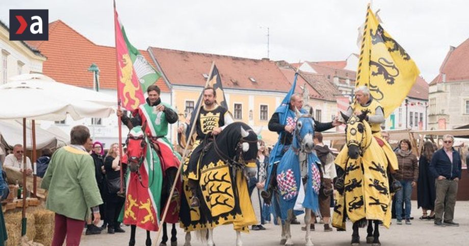 Kde na jesen oziju historicke udalosti a tradicie