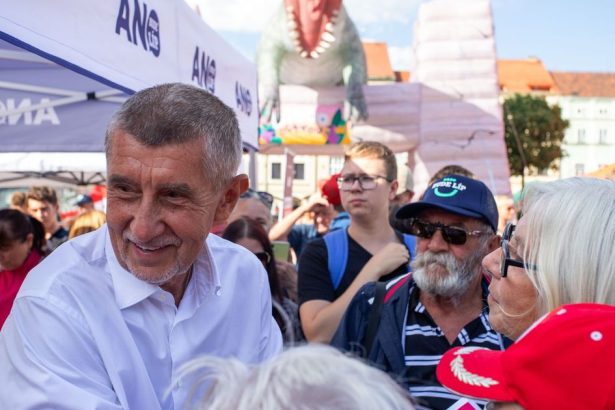 Miliardar alebo laviciar Aky je novy cesky premier