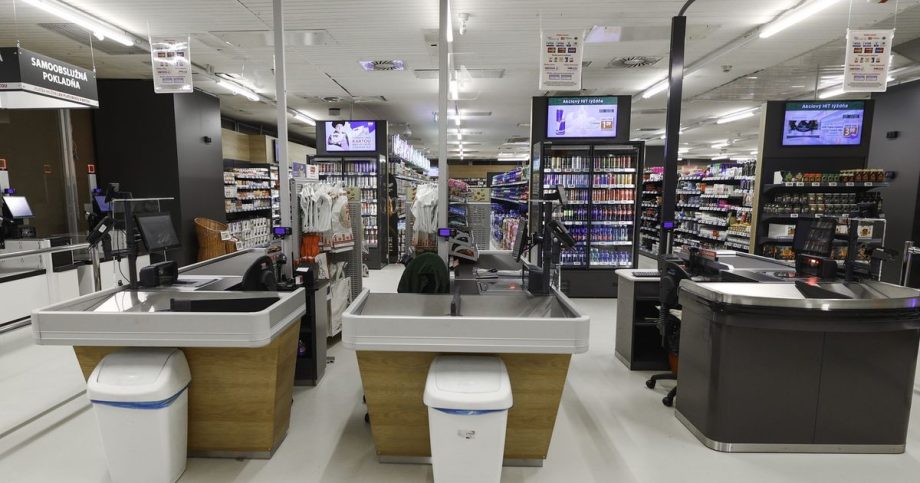 Potraviny ako nahrada bankomatu Dolezita zmena retazca