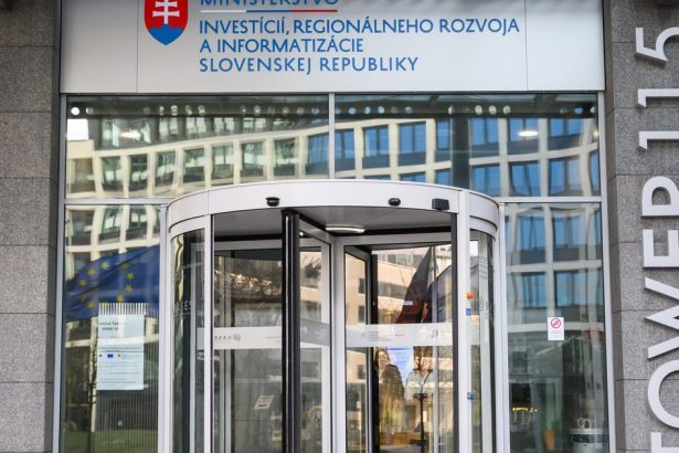 Migal Na ministerstve urobime poriadok ide o zaujmy spriaznenych firiem