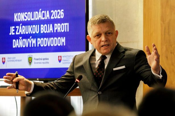 Preco Fico opat riesi dane