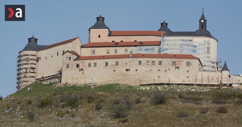 Byvali zamestnanci SNM kritizuju rekonstrukciu