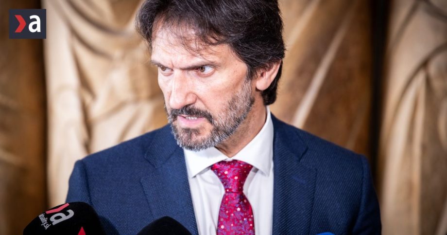 Nahnevanemu Kalinakovi nevysiel odvetny uder opozicnej poslankyni