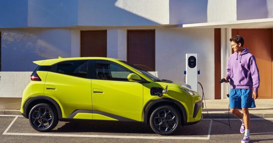 Cinania predstavili nove auto BYD spusta predaj elektrickeho modelu za 20 tisic eur