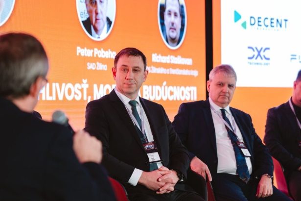Sledovali ste nazivo Vyuzije Slovensko expanziu umelej inteligencie