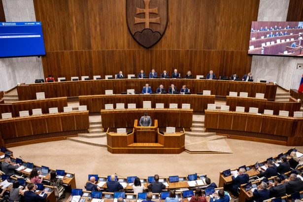 Slovenske firmy caka dolezita povinnost poslanci schvalili novelu