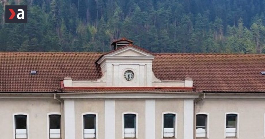 Ukradnute hodiny z tabakovej tovarne sa nasli po mesiaci