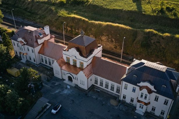 Zeleznicna stanica v Kezmarku ma novy historicky vzhlad