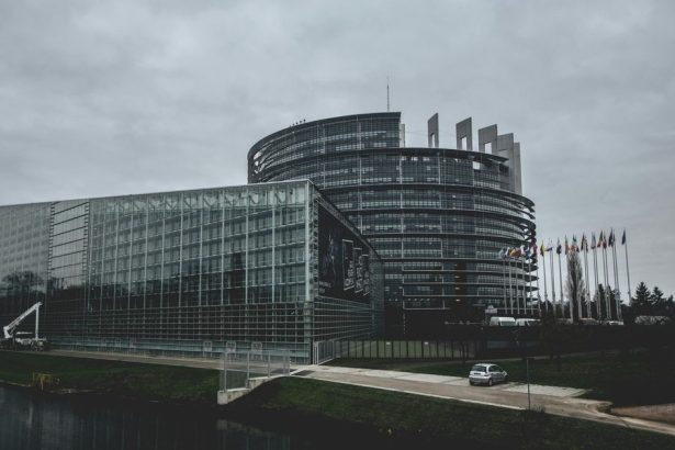 Mierovy rozpocet konci nastupuje bezpecnost EU planuje investovat rekordne sumy do obrany europoslanci varuju pred chybami