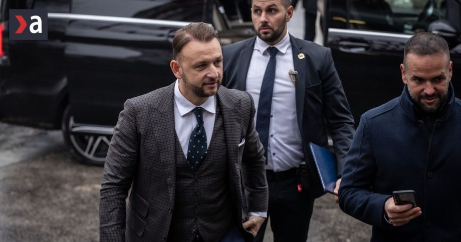 Minister vnutra reagoval na luxusnu dovolenku Je to moja sukromna vec