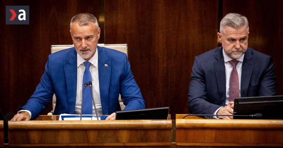 Parlament nestiha no ma rokovat kratsie
