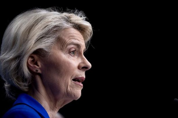 Slovenski europoslanci o odvolani von der Leyenovej Uhrik chce jej pad Hojsik hovori o politickej hre anketa