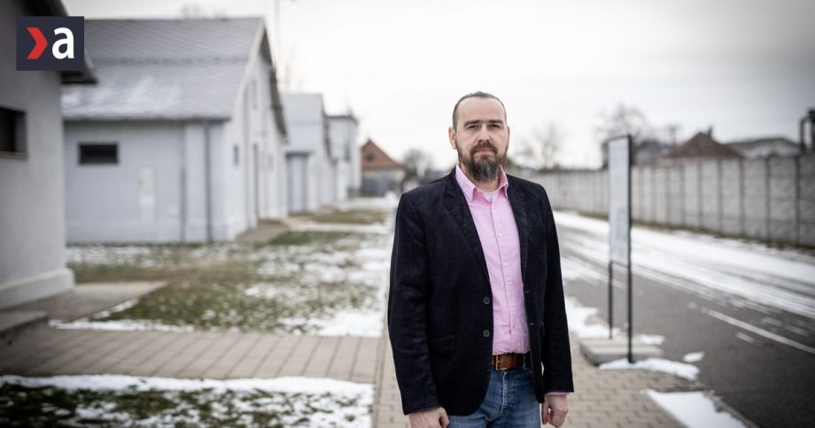 Utrpenie Zidov nemeriame na miliony ale na jednotlive osudy Mladi o holokauste casto nevedia nic tvrdi riaditel muzea Martin Korcok