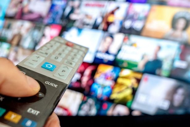 Velka zmena na trhu Popredneho vyrobcu televizorov pohltil rival Co sa stane s legendarno zackou