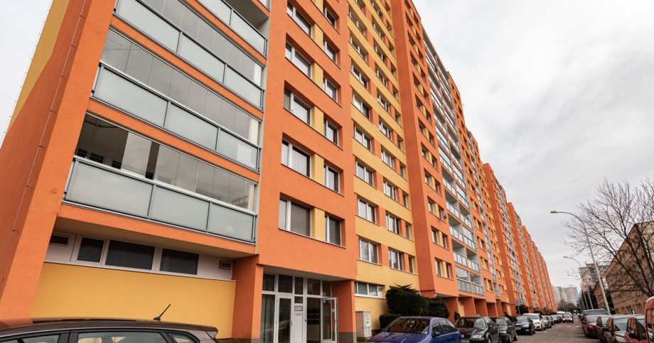 Zahada slovenskych sidlisk Preco v noci pocut cudny zvuk