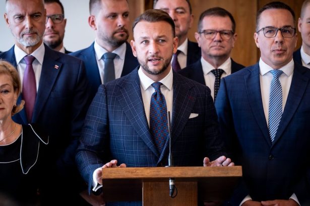 Zazracny pribeh podnikatela ktory sa upisal Hlasu Bez webstranky a zamestnancov desatnasobne zvysil trzby strana ho pusta do parlamentu