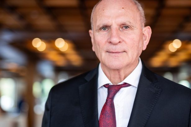 Frantisek Miklosko Meciarovi som sa nesnazil siahat nad clenky isli sme presne opacnym smerom