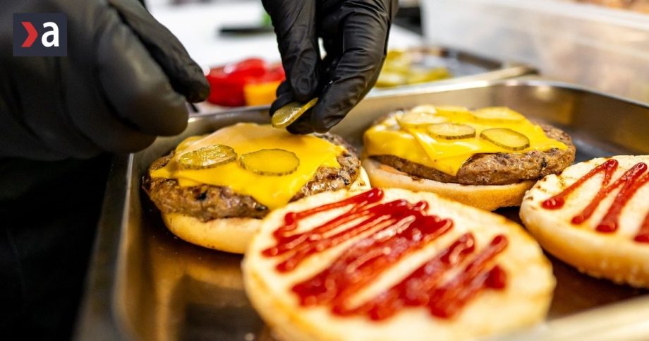 McDonalds planue na Slovensku otvorenie dalsich restauracii Chce vyuzit ze konkurencia na trhu je slab