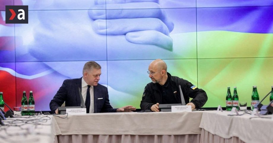 Plany Roberta Fica sa hroutia Jeho hrdinstvo opat vyjde na posmeh komentar Lubomira Jaska