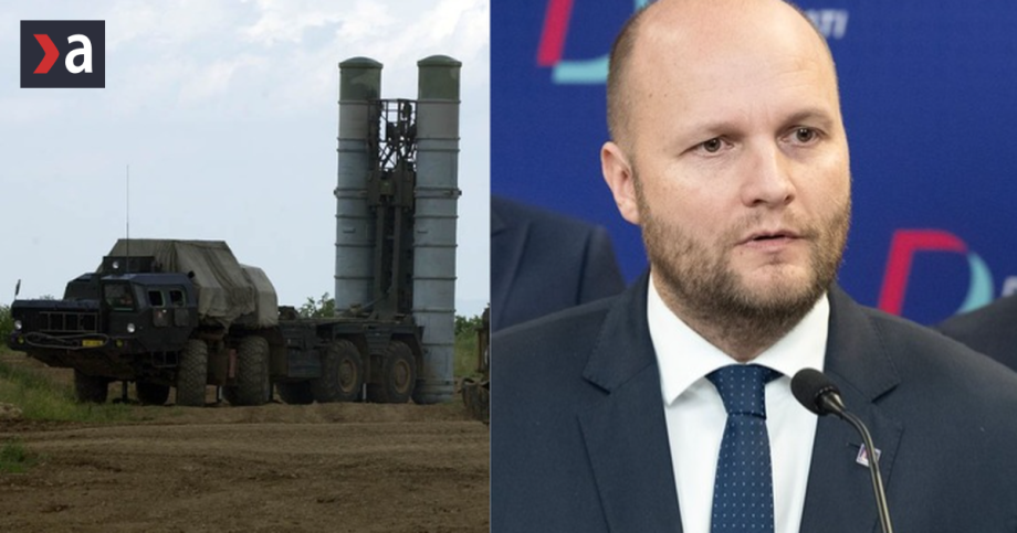 Porusili sme dohodu s Moskvou Policia vysetruje darovanie tajnych dokumentov na Ukrajinu