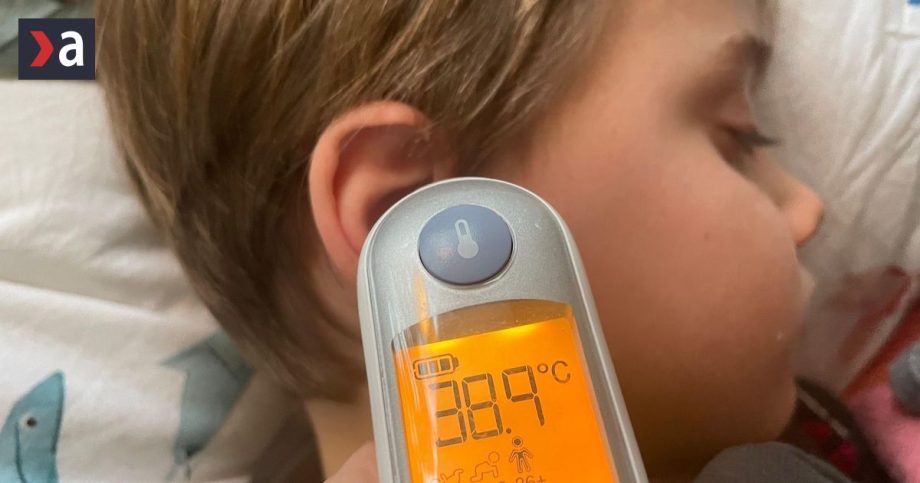 Pri superchripke aj nad 40 na znizenie vysokej horucky u det vzdy najprv volime liek nie studene obklady a nikdy nie na hlavu a koncatiny vysvetluje pediatricka