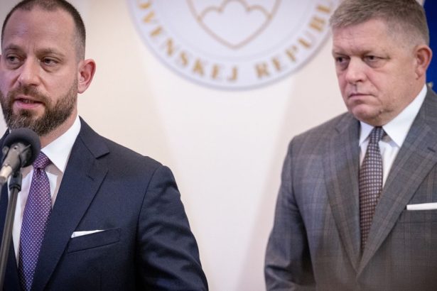 Robert Fico nie je statnik Je politicky nesvojpravny nazor Zsolta Simona