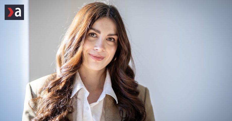 Skumala ci robotnici volia Roberta Fica Postoj k Bruselu je dnes dolezitejsi ako vlastna penazenka