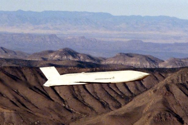 Slovensko sa snazi ziskat americke rakety ktore by dosiahli az Moskvu 205 tyzden vojny