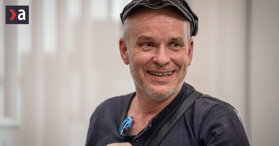 Televizia JOJ hladala novy projekt Jan Novak objavil Misu v Kosiciach Podobas to na Emily v Parizi