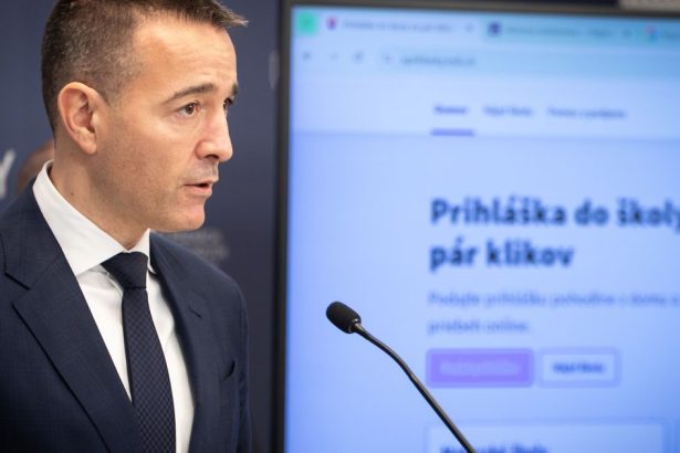 Ucitelia vyhlasili alarm kvoli skolskemu zakonu Ziadna odbornost iba tlak a rychlo schvalene zmeny