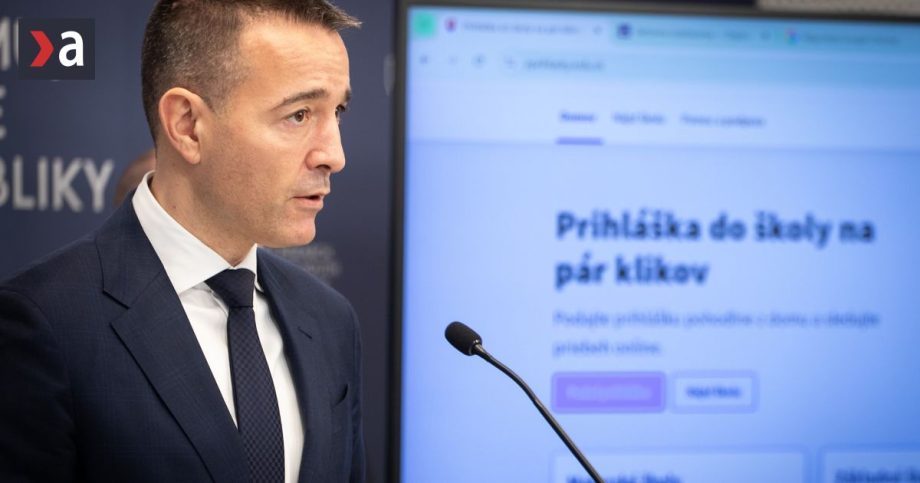 Ucitelia vyhlasili alarm kvoli skolskemu zakonu Ziadna odbornost iba tlak a rychlo schvalene zmeny