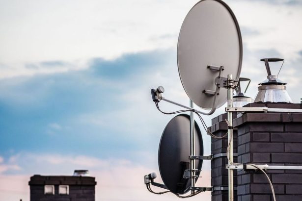 Velky satelitny operator odstranil styri kanaly z ponuky prida jednu novu televiziu