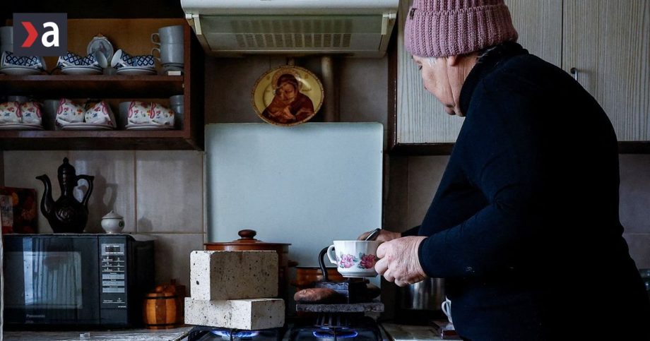 Zamrzli radiatory a izbove rastliny Ako ruske utoky na energetiku oivili Ukrajincom spomienky na zamrnute mesto Alevsk
