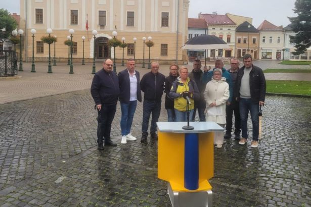 poslanec zlozil mandat a ukoncil svoj boj s primatorom kezmarsu janom ferencakom