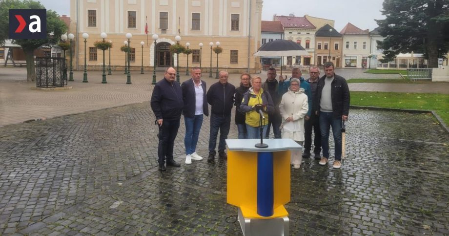 poslanec zlozil mandat a ukoncil svoj boj s primatorom kezmarsu janom ferencakom