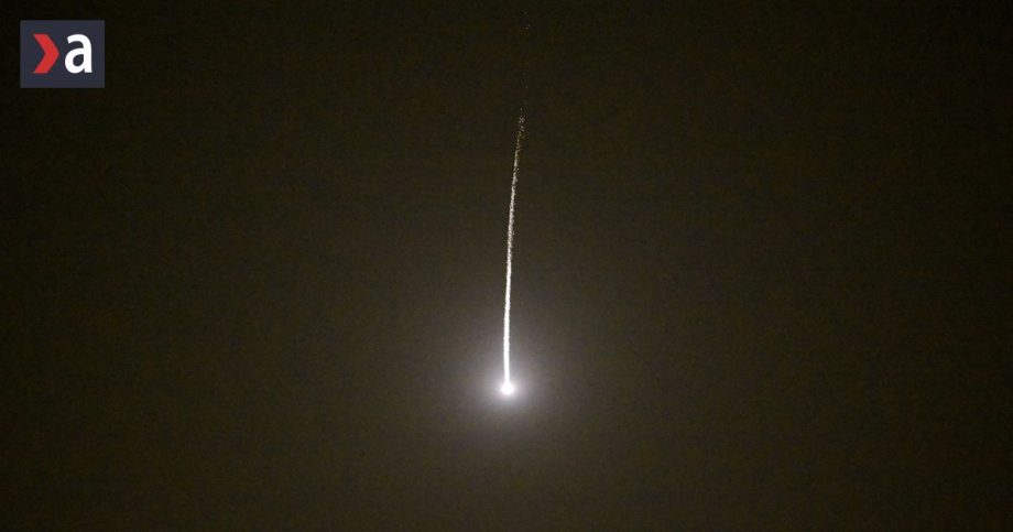 Chamenei je mrtvy Nech zije Chamenei nazor Victora Breinera