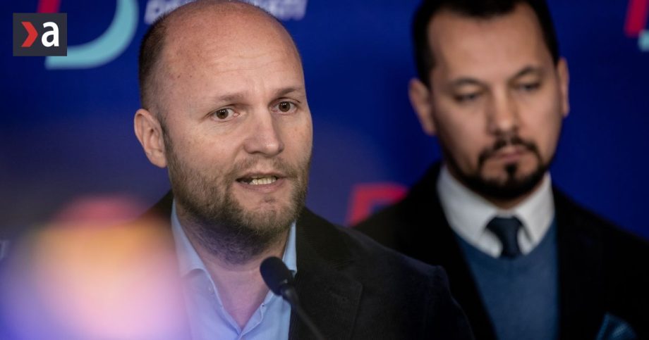 Demokrati vyzvaju rebela Hlasa Jana Ferencaka aby zverejnil povod svojho majetku