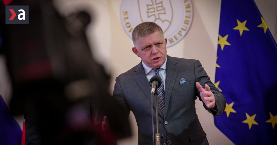 Dufame ze Robertovi Ficovi v Bruseli naskocili zimomriavky Ale nie z Volodymyra Zelenskeho komentar Martina Behula