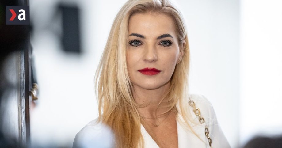 Emotivne prejavy v priamom prenose Co povedali Slovaci pocas odovzdavania Ceskych levov Varovali pred koncom kultury