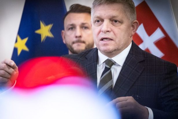Eura z Bruselu ukazali ze Robert Fico este stale nemoze vsetko komentar Lubomira Jaska
