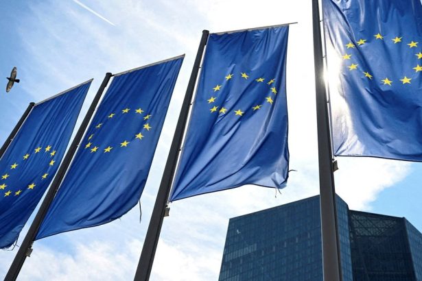 Financna infrastruktura ma geopoliticke nasledky Europa sa nechce spoliehat na inych nazor Piera Cipolloneho