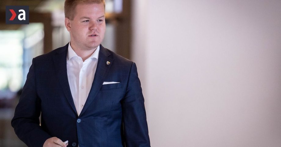 Parlament je na tom tak zle ze sa zane hanbi uz aj Andrej Danko komentar Martina Behula